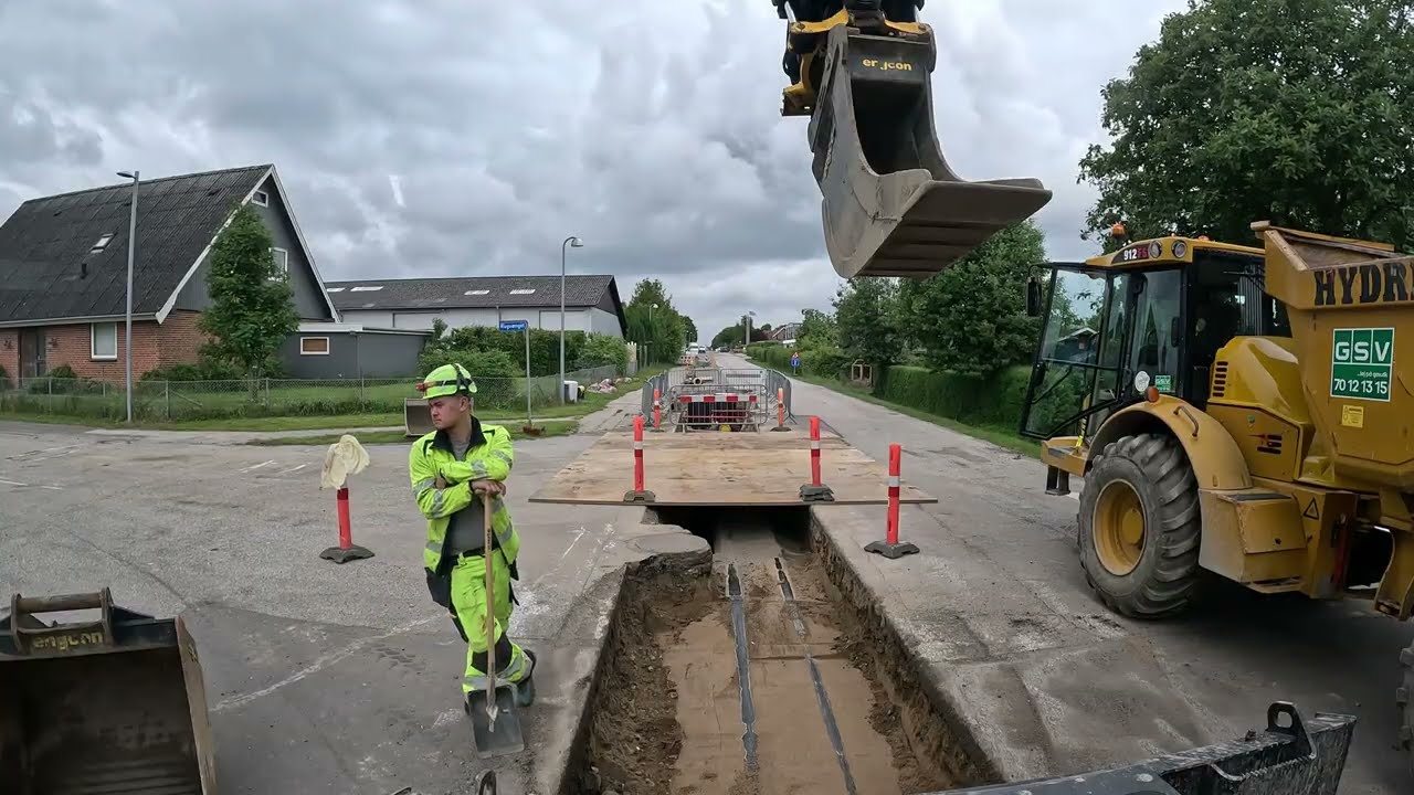 Continuing And Finding A Manhole In The Way!