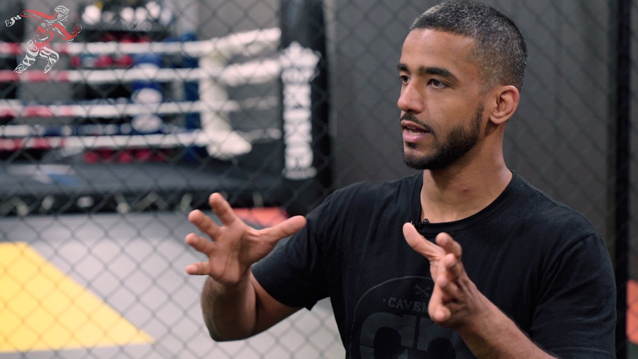 لقاء فريق حركة مع أحمد البصيري بطل الـMMA