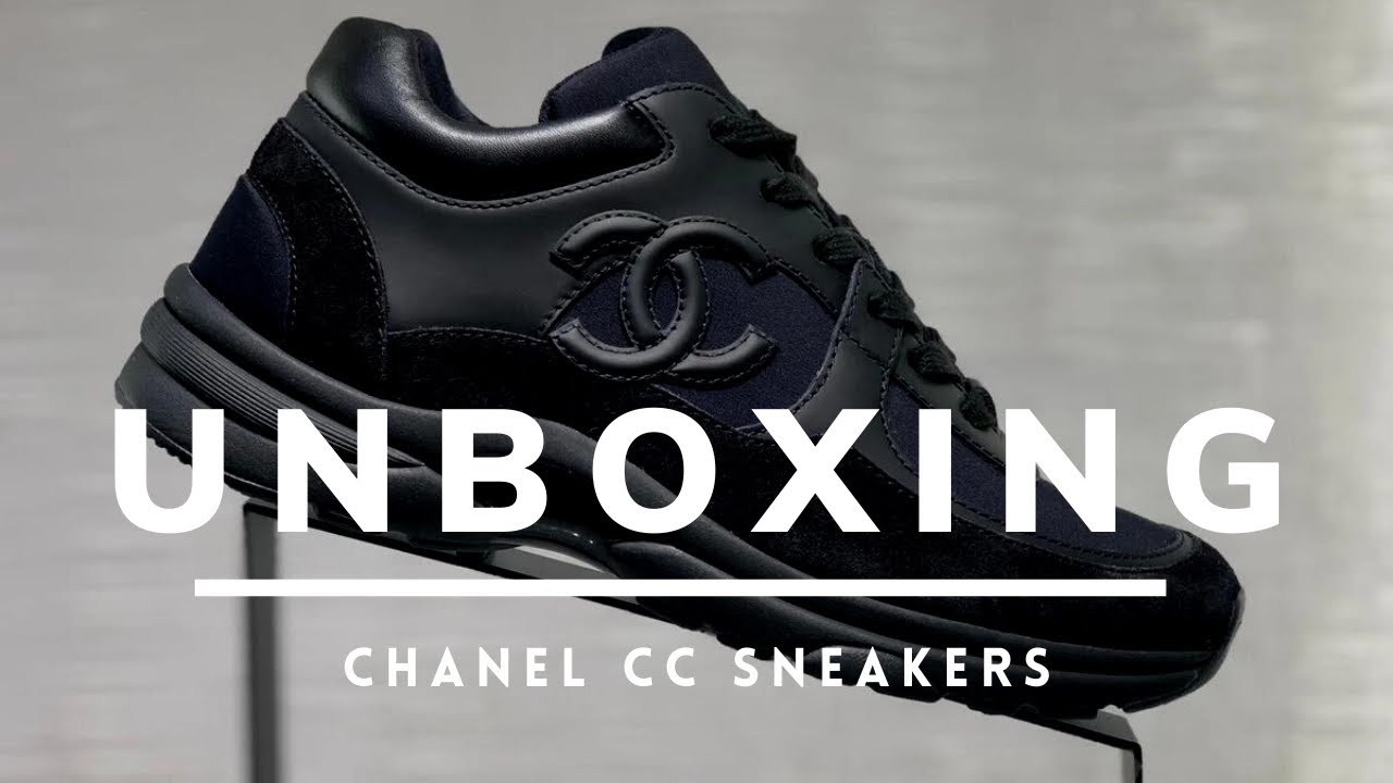 faldt nitrogen Arbitrage Chanel CC Logo Runner Sneaker Triple Black Leather Suede – The Luxury  Shopper