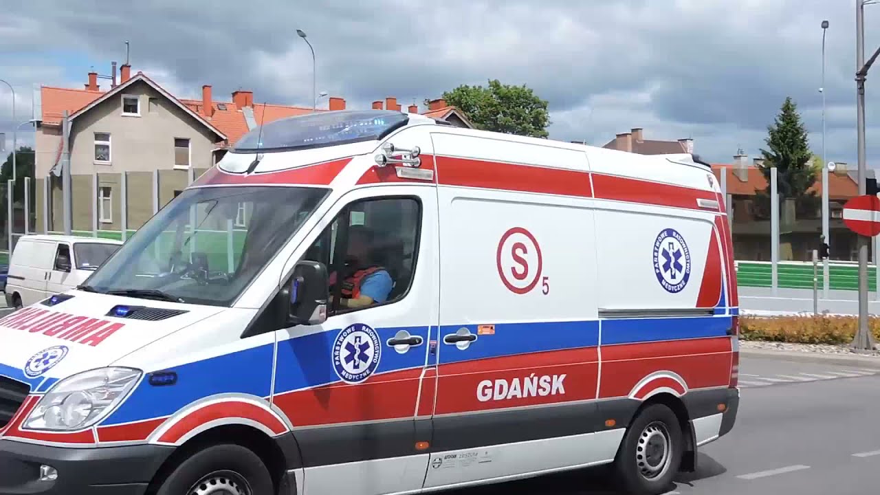 Karetki alarmowo w Gdańsku. 100 uprzywilejowanych przejazdów karetek. Gdańsk na sygnale mix