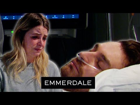 Charity Sees No Way Forward For Her And Mack | Emmerdale