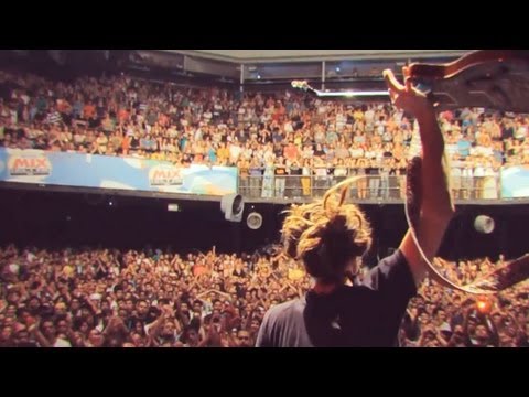 SOJA - Everything Changes ft. Falcão of O Rappa