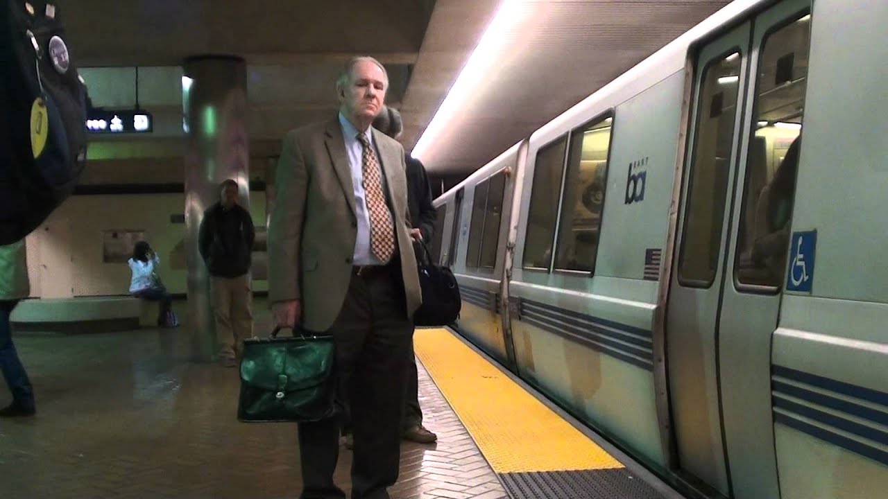 24th Street Train Arriving at Montgomery Street BART (HD)