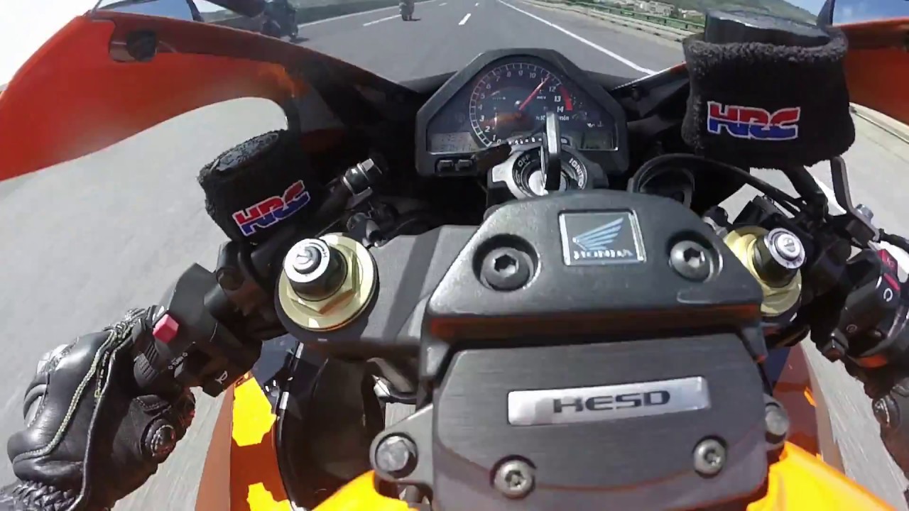 ZX10R vs CBR1000RR YouTube