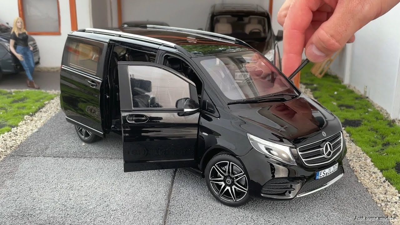 Miniature Mercedes Benz Classe A AMG Line 2018 Norev