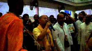 Download Janardan Dasa Toronto Temple Ecstatic Kirtan 2011 MP3 song and Music Video