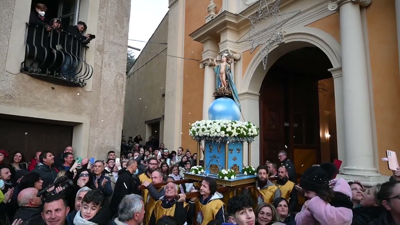 Taverna EPIFANIA 2023. Chiesa di San Domenico. Uscita processione BAMBINELLO GESU'. 1/7