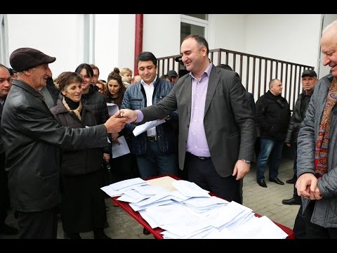 ზუგდიდში 144 დევნილ ოჯახს ახალი ბინების გასაღებები გადაეცა