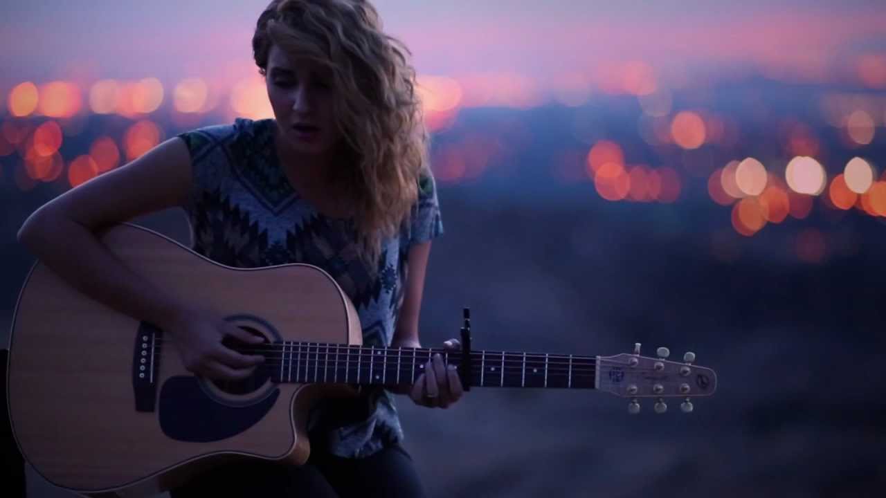 Tori Kelly плачет. Песня o my head. All in my head. Келли Тори Тори песни.