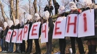 В Украине протестуют больные СПИДом (новости)(( http://ntdtv.ru ) В Украине во вторник состоялась акция протеста больных СПИДом, туберкулёзом и гепатитом. Люди..., 2013-04-17T14:55:11.000Z)