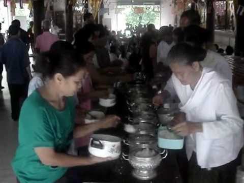 สาร์ทลาว 54 วัดพระธาตุมหาพรหม