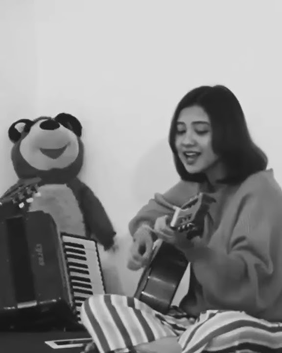 Story wa cewek cantik nyanyi lagu mantul