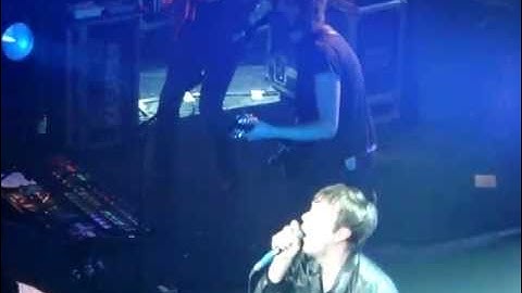 Kasabian - Velociraptor! - Live At Leeds O2 Academy 05/06/2011