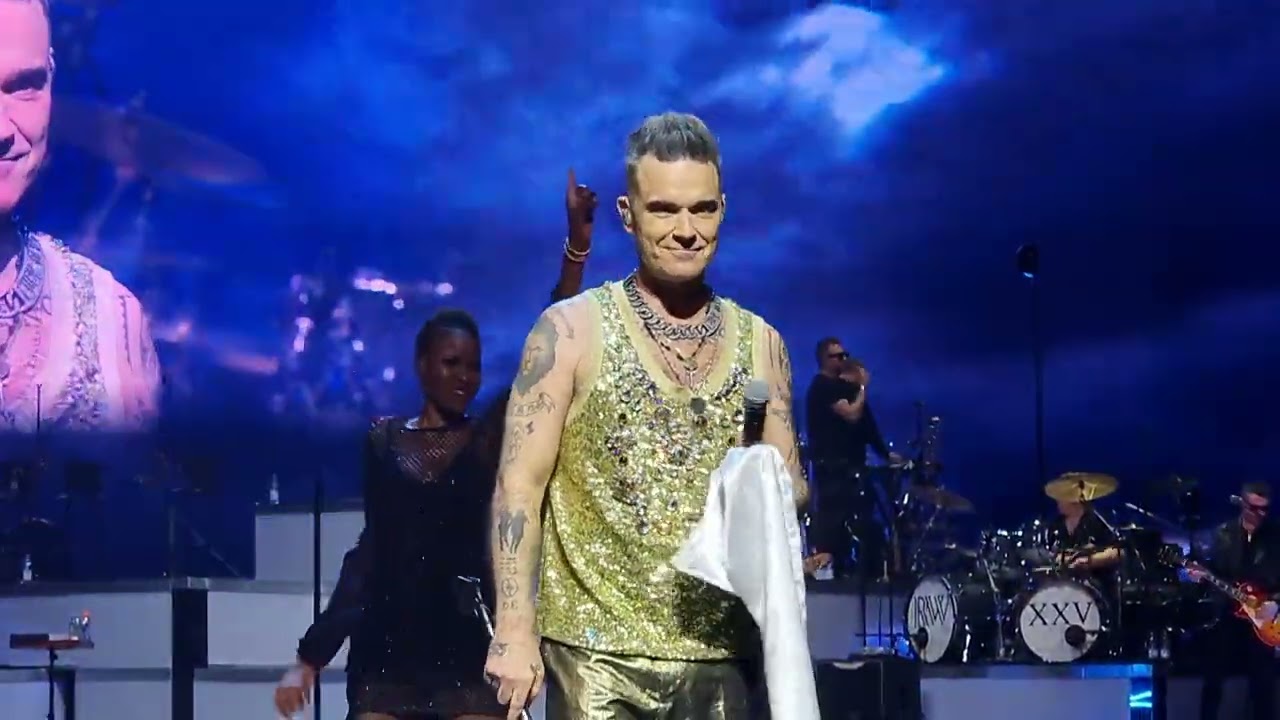 Robbie Williams - Monsoon - LIVE in Köln 05.02.2023 - YouTube