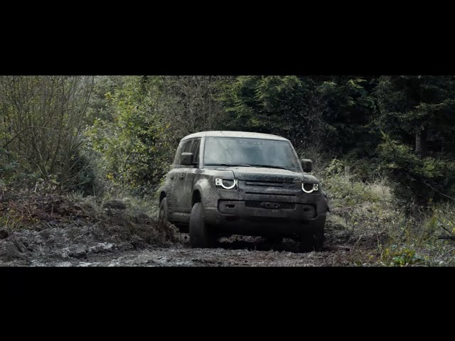 NO TIME TO DIE | LAND ROVER NEW DEFENDER class=