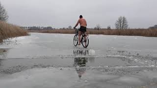 Extreme Hardening Winter Swimming in November Экстрим Закаливание Моржевание в Ноябре