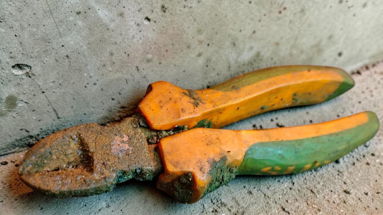 Cutter Blade Rusted RESTORATION of a Heavily Rusted Cable Cutter | Metal Restoration - YouTube
