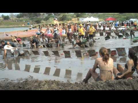 *Irvine Lake Mud Run* 2010 Starring the Social Mud...