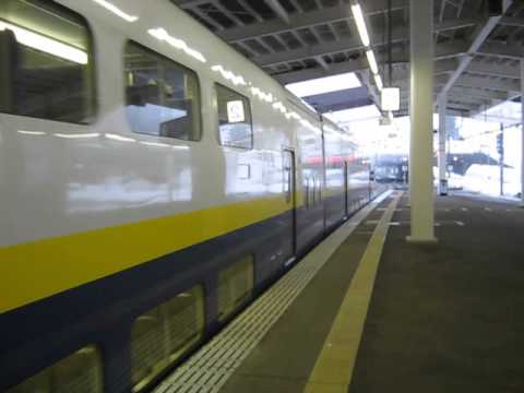 上越新幹線　E4系　ガーラ湯沢駅　停車