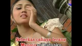 monata_muphet seberkas sinar