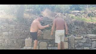 Дувар от дялан камък (как да разположим големи камъни) Дувар от дялан камък (как да разположим големи камъни)