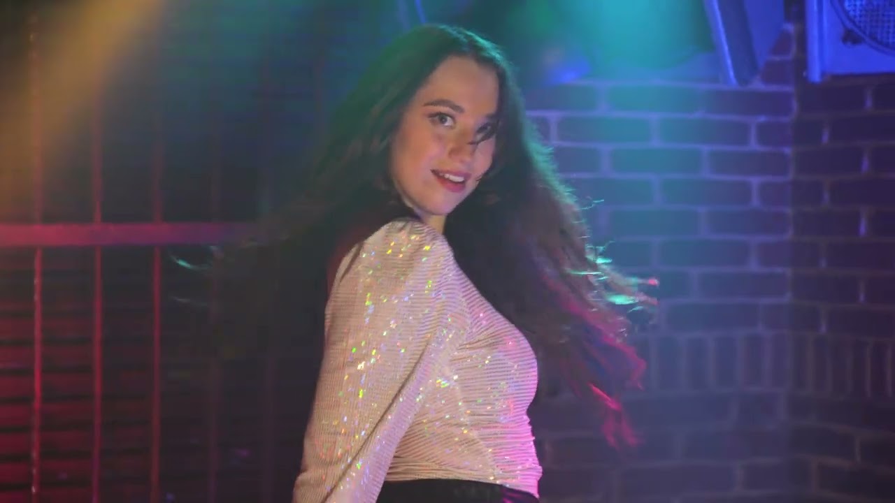 Dennis van Dam - Zaterdagavond (Officiële Videoclip)