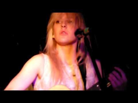 Ellie Goulding - Lights, Newcastle 08-04-10