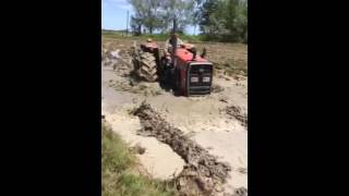 Download 285 Massey Ferguson Celtik Tarlasinda Yarıyor Geciyor Video MP3 285 Massey Ferguson Celtik Tarlasinda Yarıyor Geciyor