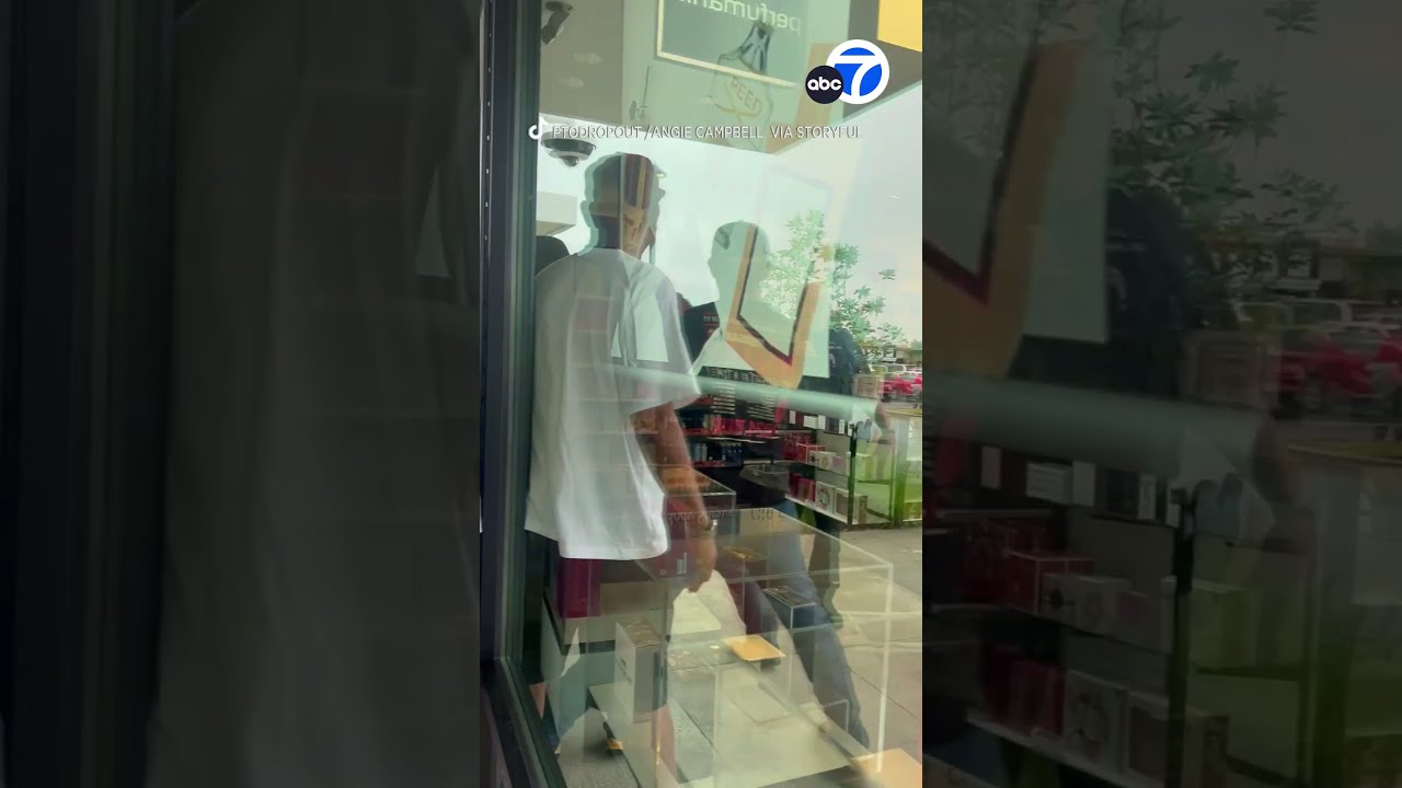Workers And Customers Trap Thieves Trying To Rob Store