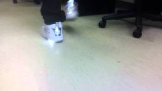 Gonzo Rocks His La Gear Sneaks