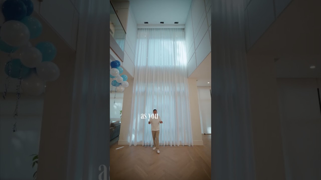 Smart Drapery for Smart Homes – Toronto’s Top Choice! 🏡📡