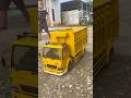 Truk canter oleng