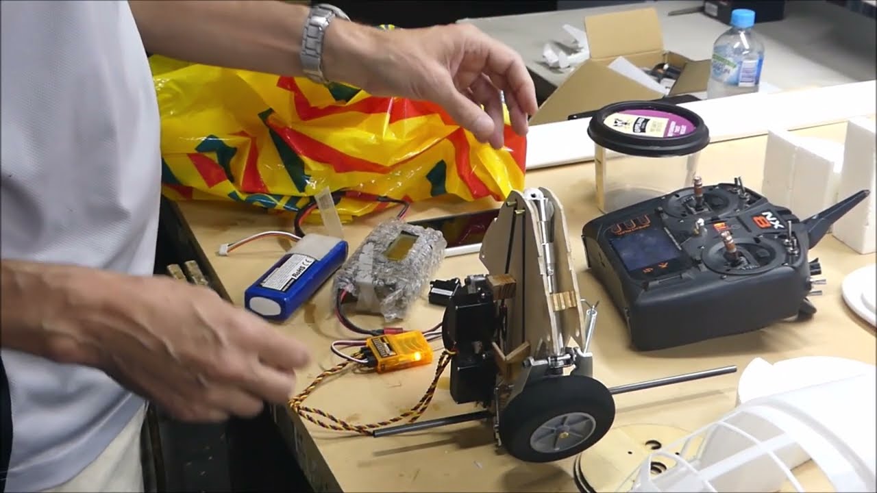 Curtiss SBC Helldiver undercarriage