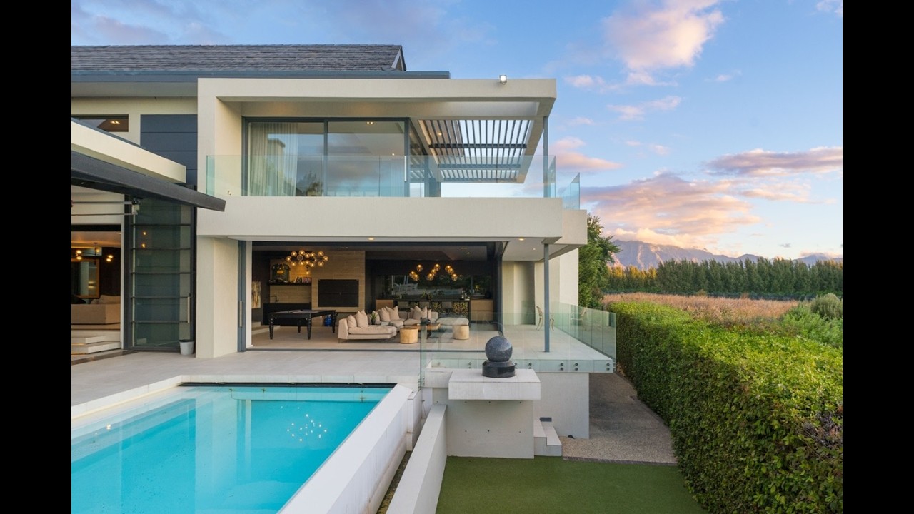 A Grand Private Residence of Exceptional Scale and Sweeping Views