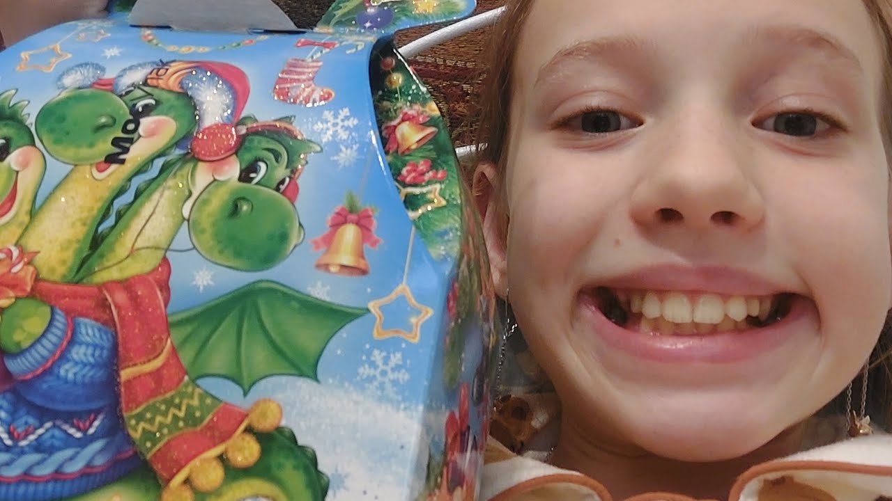 нг подарок .что там? конфеты мммммм... вкуснота - YouTube