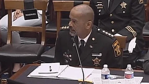 Rep. Jeffries confronts controversial Sheriff Davi...