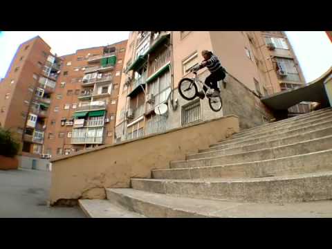 Levi.com/bmx 2008 Clip of the Week 35 "Levi's® Team Mix"