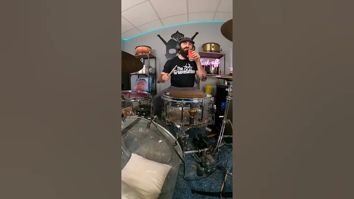 Playing TOXICITY with ONE HAND.