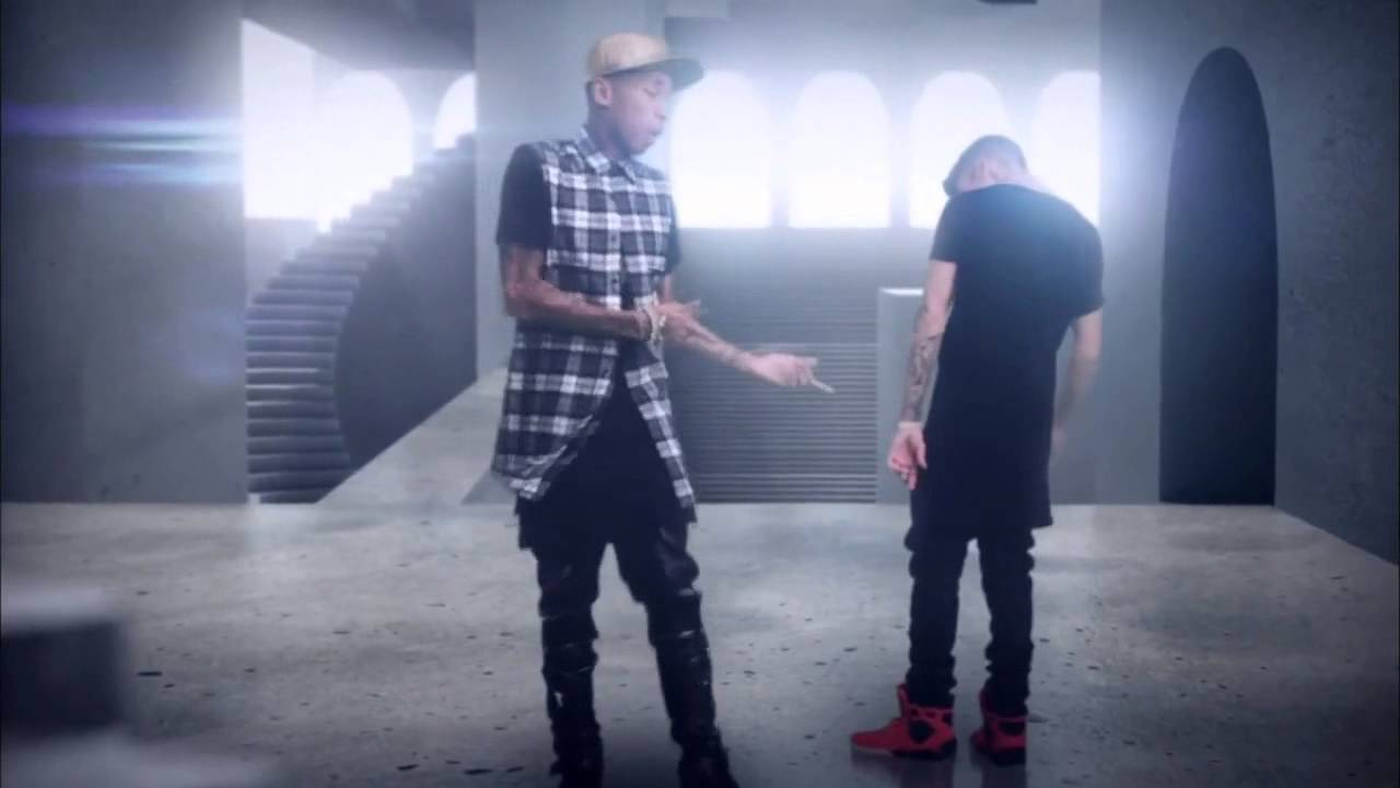 Tyga - Wait a Minute ft. Jusin Bieber (Doc Roc Remix)