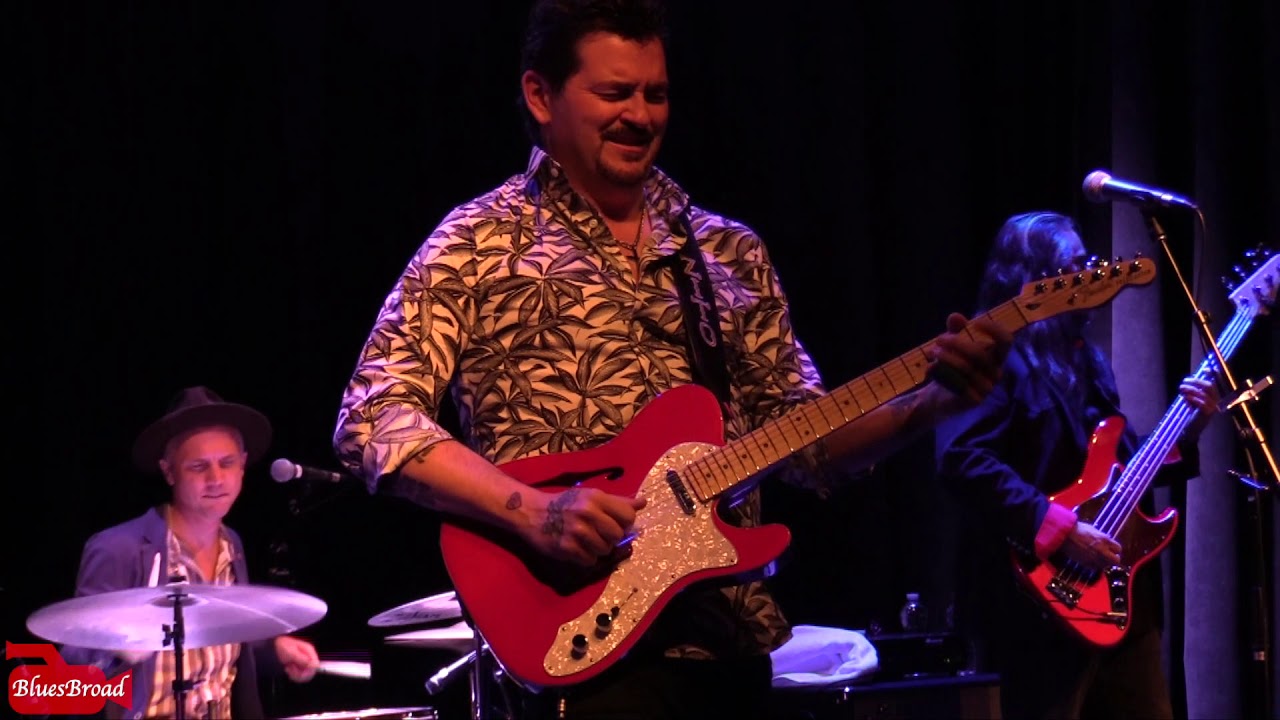 MIKE ZITO ✫ Make Blues Not War ✫ Sellersville Theater 8/9/19