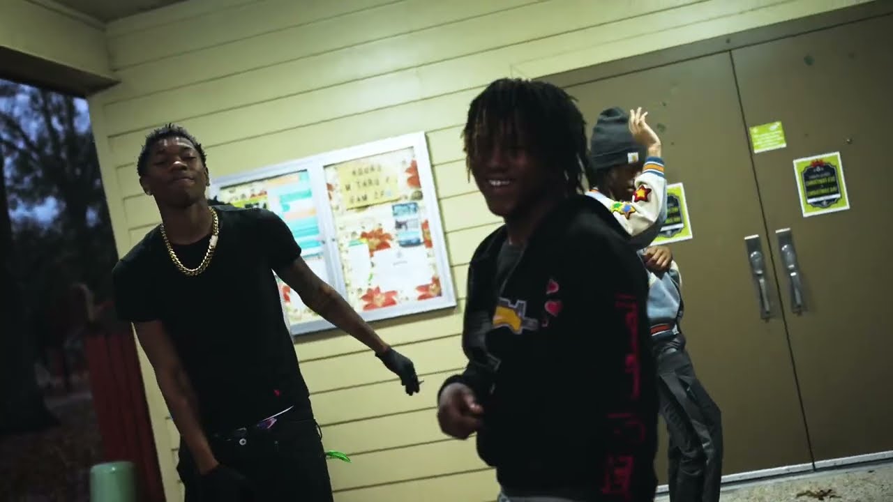 RaqYunginn - too much (music video)