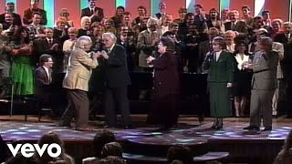 Bill & Gloria Gaither - I Never Shall Forget the Day [Live] ft. The Speers chords