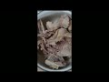 Conejo a la mantequilla con habas