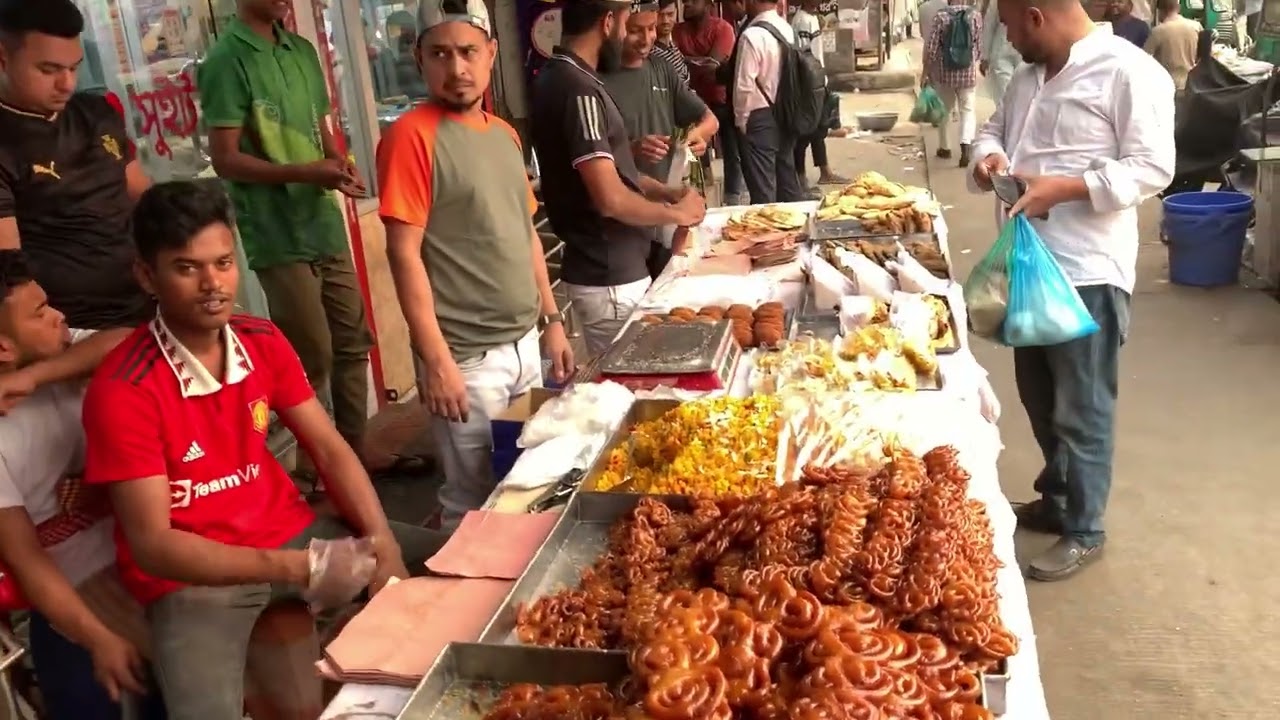 Dhaka Iftar Bazaar during Ramadan in Bangladesh! 🌙🇧🇩