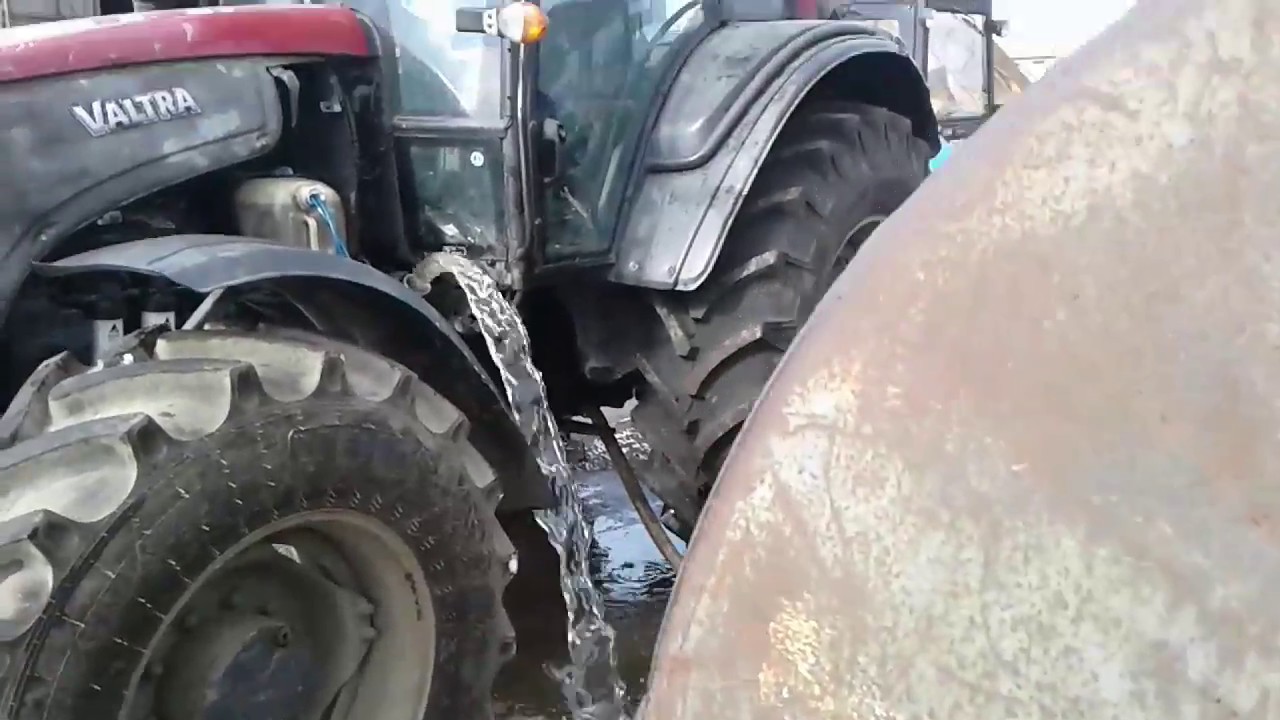 Промывка топливного бака на valtra - YouTube