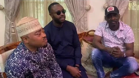 FEMI ADEBAYO, JIGAN BABA OJA, SAOTI AREWA PAID CONDOLENCE VISIT TO PASUMA AT HIS OMOLE RESIDENCE
