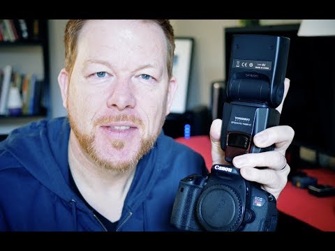 Video: Hoe De Flitser Van De Camera Te Verwijderen