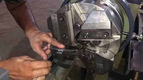 BOLT AND PIPE LATHE  THREADING MACHINE