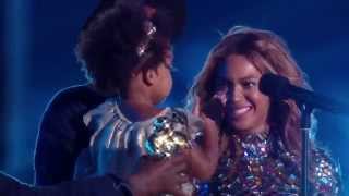 Beyonce In Tears As She Accepts The Michael Jackson Video Vanguard 2014