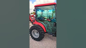 1640  HST Cab Mahindra Utility Traktor